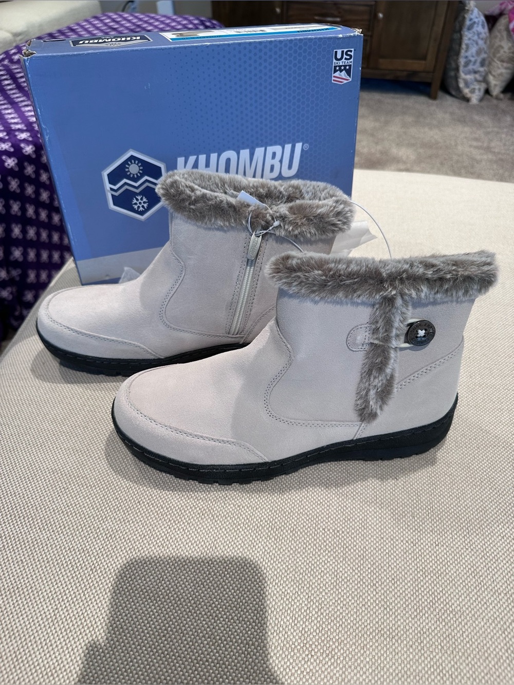 KHOMBU size 10 Cream Leather Water Resistant Boots NEW